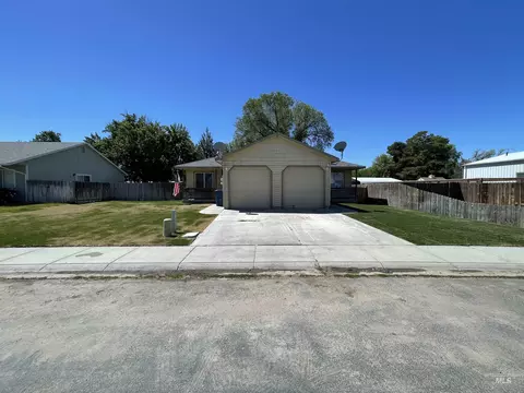 11751177 SE Freedom Cir, Mountain Home, ID 83647