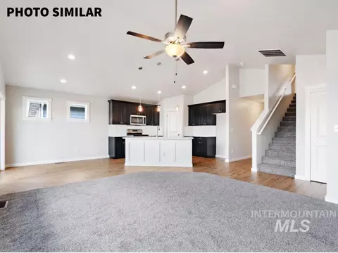 Living - 1385 Solstice St, Weiser, ID 83672 photo 1 of 2
