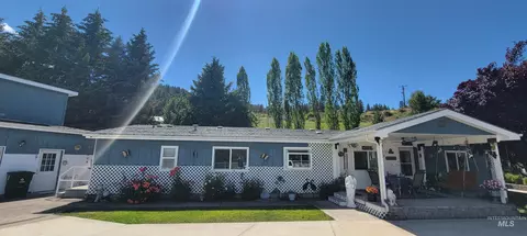 502 4th, Juliaetta, ID 83535