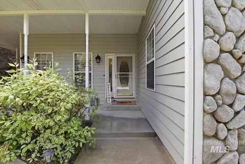 Exterior - 23157 Forest Hills Loop, Caldwell, ID 83607 photo 4 of 10