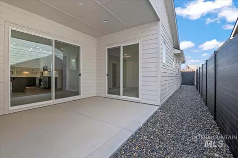 Exterior - 6403 N Barholm Ln, Eagle, ID 83616 photo 5 of 8