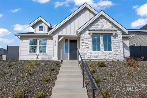 Exterior - 6403 N Barholm Ln, Eagle, ID 83616 photo 2 of 8