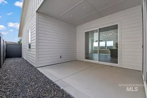 Exterior - 6403 N Barholm Ln, Eagle, ID 83616 photo 4 of 8