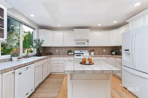 Kitchen - 1684 N Lopez Way, Eagle, ID 83616 photo 3 of 3