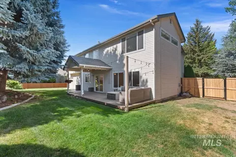 Exterior - 1684 N Lopez Way, Eagle, ID 83616 photo 3 of 7