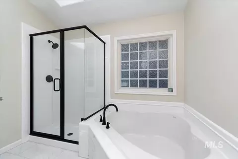 Bath - 1684 N Lopez Way, Eagle, ID 83616 photo 3 of 4