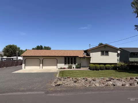 1417 Bryden Ave, Lewiston, ID 83501