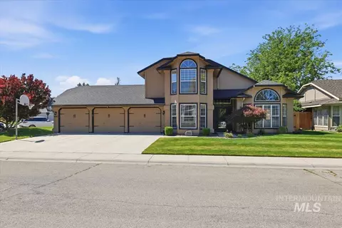 9881 W Alliance Dr, Boise, ID 83704