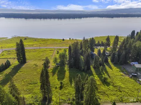2267 W Mountain Rd, Donnelly, ID 83615