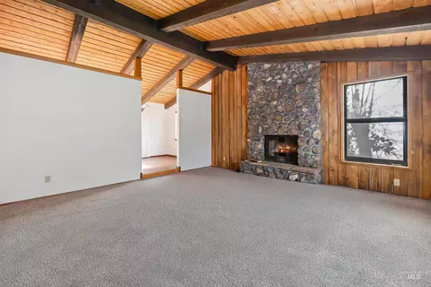 Living - 786 Meadows Dr, Twin Falls, ID 83301 photo 2 of 2