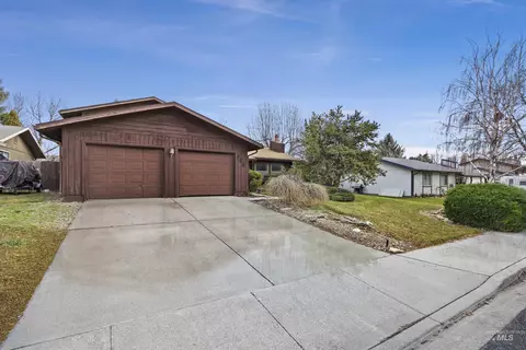 Exterior - 786 Meadows Dr, Twin Falls, ID 83301 photo 2 of 6