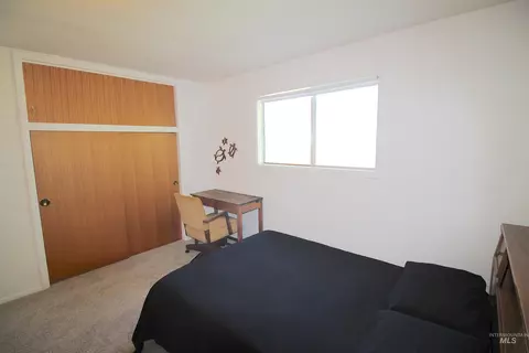 Bedroom - 16067 S 10th Ave, Caldwell, ID 83607 photo 4 of 5