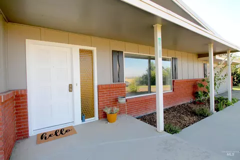 Exterior - 16067 S 10th Ave, Caldwell, ID 83607 photo 2 of 11
