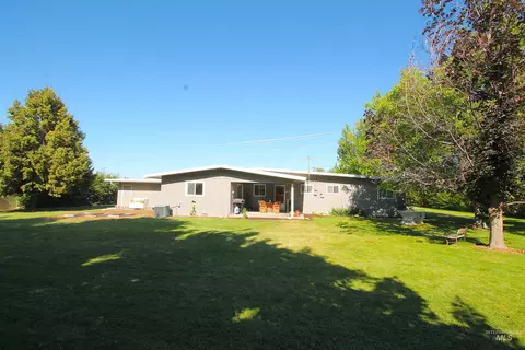 Exterior - 16067 S 10th Ave, Caldwell, ID 83607 photo 8 of 11