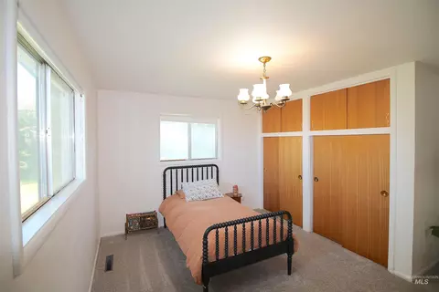 Bedroom - 16067 S 10th Ave, Caldwell, ID 83607 photo 3 of 5
