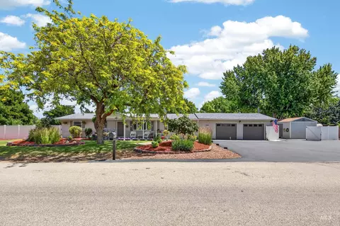 3060 Model Farm Dr, Meridian, ID 83642