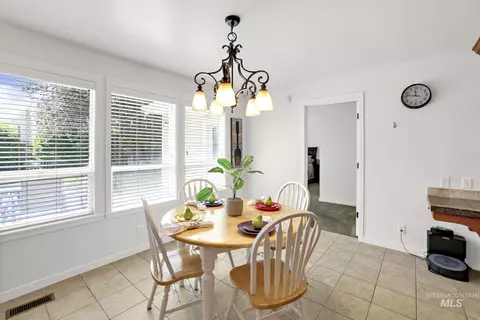 Dining - 663 Cento Ct, Twin Falls, ID 83301 photo 1 of 2