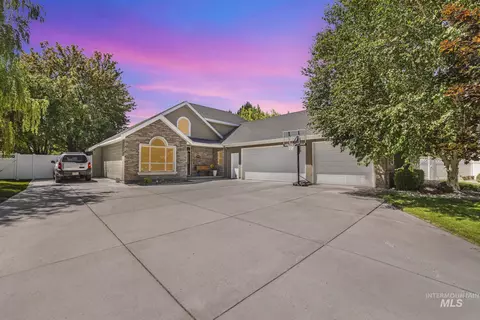 663 Cento, Twin Falls, ID 83301