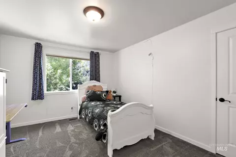 Bedroom - 663 Cento Ct, Twin Falls, ID 83301 photo 1 of 3