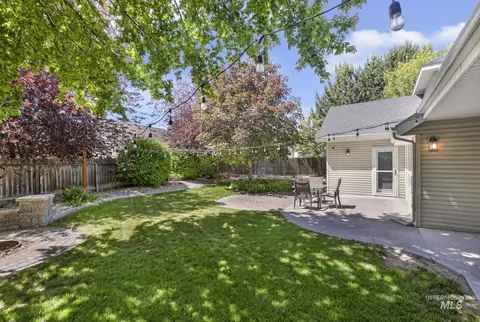 Exterior - 663 Cento Ct, Twin Falls, ID 83301 photo 8 of 12
