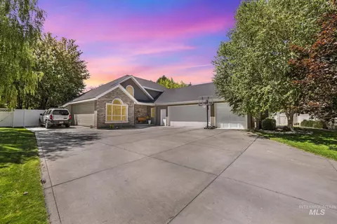 Exterior - 663 Cento Ct, Twin Falls, ID 83301 photo 2 of 12