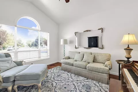 Living - 663 Cento Ct, Twin Falls, ID 83301 photo 1 of 2