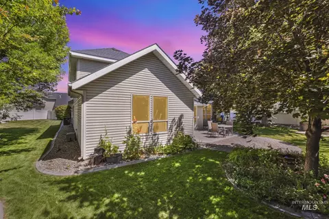 Exterior - 663 Cento Ct, Twin Falls, ID 83301 photo 6 of 12