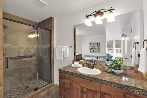 Bath - 663 Cento Ct, Twin Falls, ID 83301 photo 6 of 7