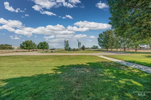 Exterior - 1530 Ross Rd, Weiser, ID 83672 photo 11 of 17