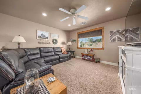 Living - 1530 Ross Rd, Weiser, ID 83672 photo 1 of 1