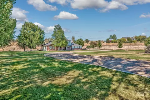 Exterior - 1530 Ross Rd, Weiser, ID 83672 photo 12 of 17