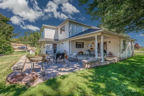 Exterior - 1530 Ross Rd, Weiser, ID 83672 photo 4 of 17