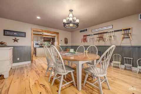 Dining - 1530 Ross Rd, Weiser, ID 83672 photo 2 of 2
