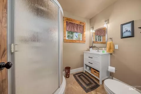 Bath - 1530 Ross Rd, Weiser, ID 83672 photo 1 of 5