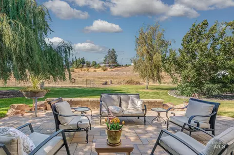 Exterior - 1530 Ross Rd, Weiser, ID 83672 photo 5 of 17