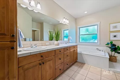 Other - 377 E Kite Dr, Eagle, ID 83616 photo 5 of 12