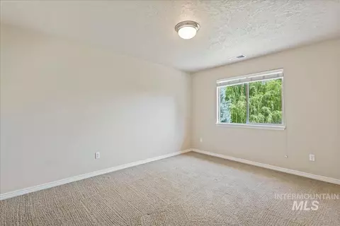 Bedroom - 377 E Kite Dr, Eagle, ID 83616 photo 5 of 7