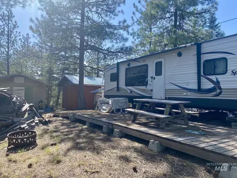 37 Stanley Dr, Cascade, ID 83611 photo 3