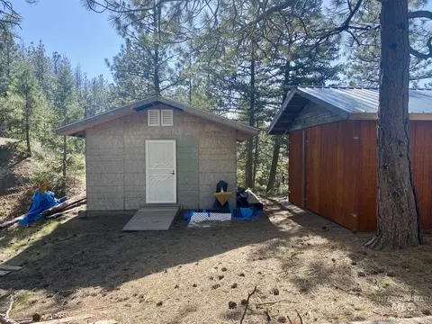 37 Stanley Dr, Cascade, ID 83611 photo 4