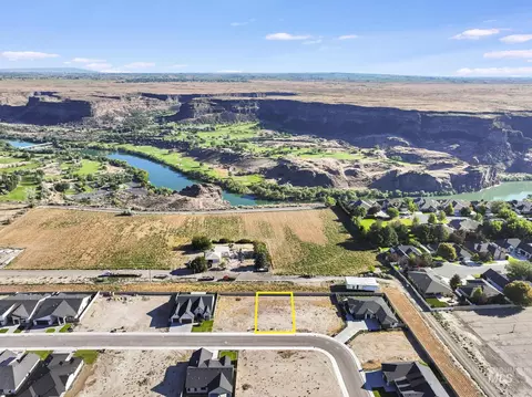 601 Canyon Falls Dr, Twin Falls, ID 83301