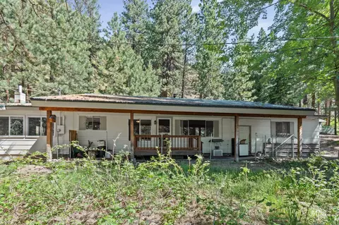 18 Hida Way, Lowman, ID 83637