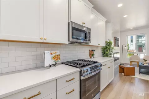 Kitchen - 281 S City Lights Ln, Eagle, ID 83616 photo 5 of 5