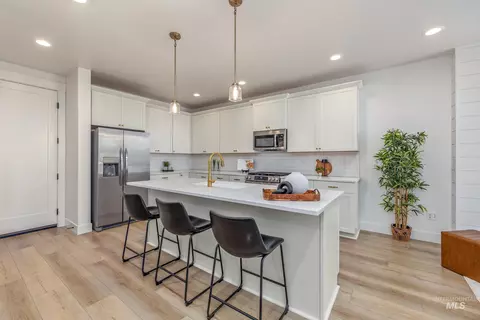 Kitchen - 281 S City Lights Ln, Eagle, ID 83616 photo 2 of 5