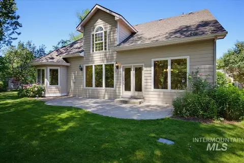 Exterior - 1948 S Riverford Pl, Eagle, ID 83616 photo 5 of 8