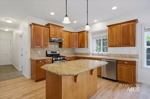 Kitchen - 1948 S Riverford Pl, Eagle, ID 83616 photo 1 of 2