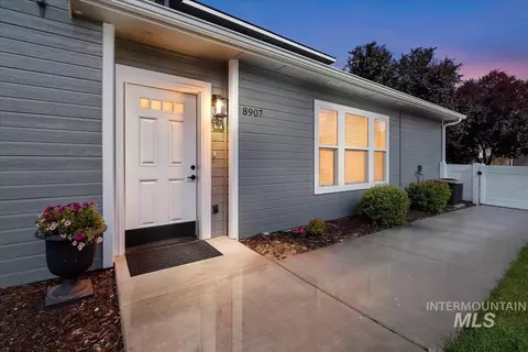 8907 W Candleston Ln, Boise, ID 83709
