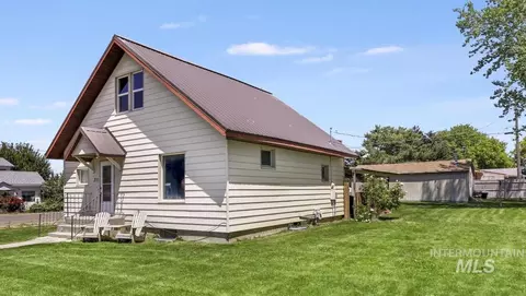 311 W 2nd St, Hansen, ID 83334