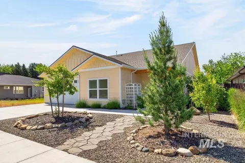 2033 Westview Dr, Moscow, ID 83843