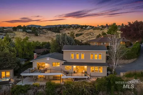 130 W Horizon Dr, Boise, ID 83702