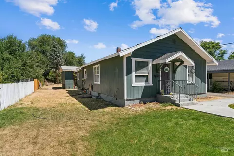220 Lone Star Rd, Nampa, ID 83651